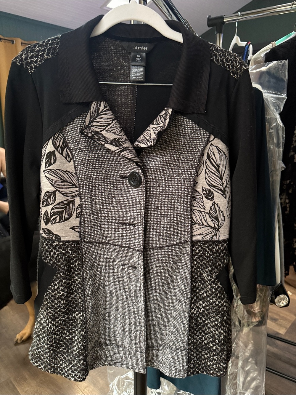 Ali Miles Black & Gray Mixed-Texture Peplum Blazer